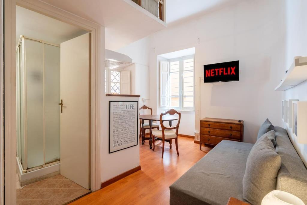 Tiny House Nel Cuore Di Roma Buitenkant foto